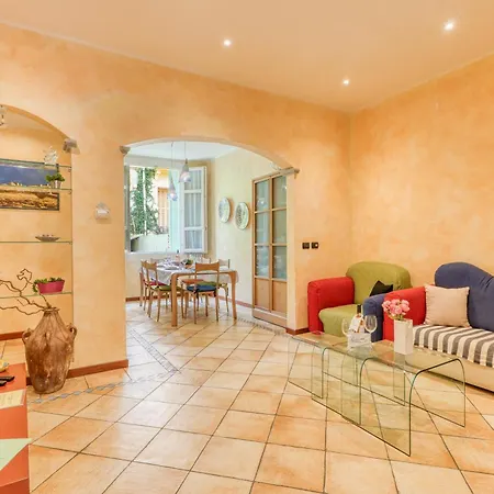 Seaside Classic - Happy